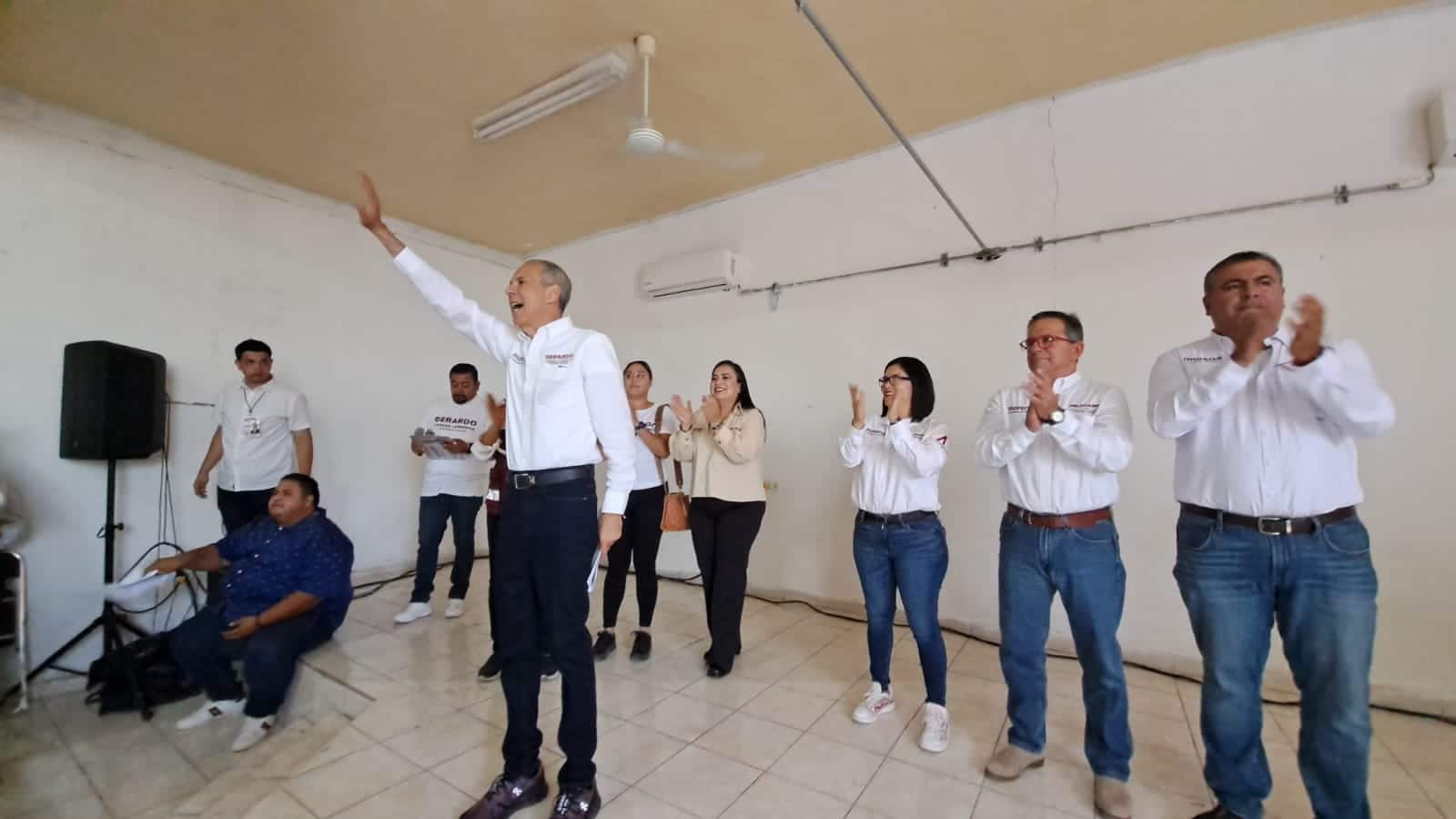 Candidato de Morena a la presidencia municipal de Ahome, Gerardo Octavio Vargas Landeros, recorrió la sindicatura de San Miguel./ Foto: Cortesía