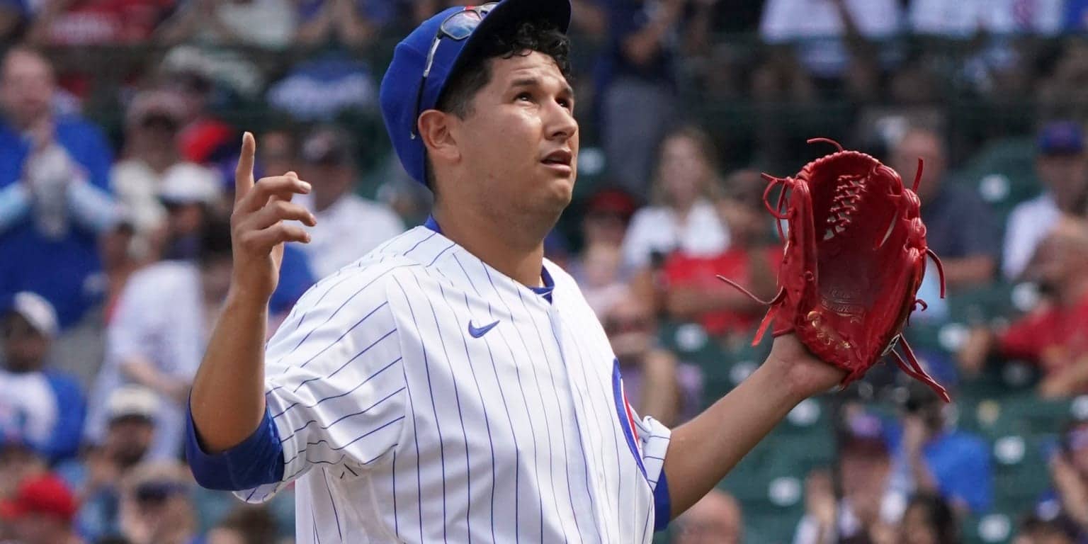 Javier Assad ganó en su primera apertura del 2024 en MLB