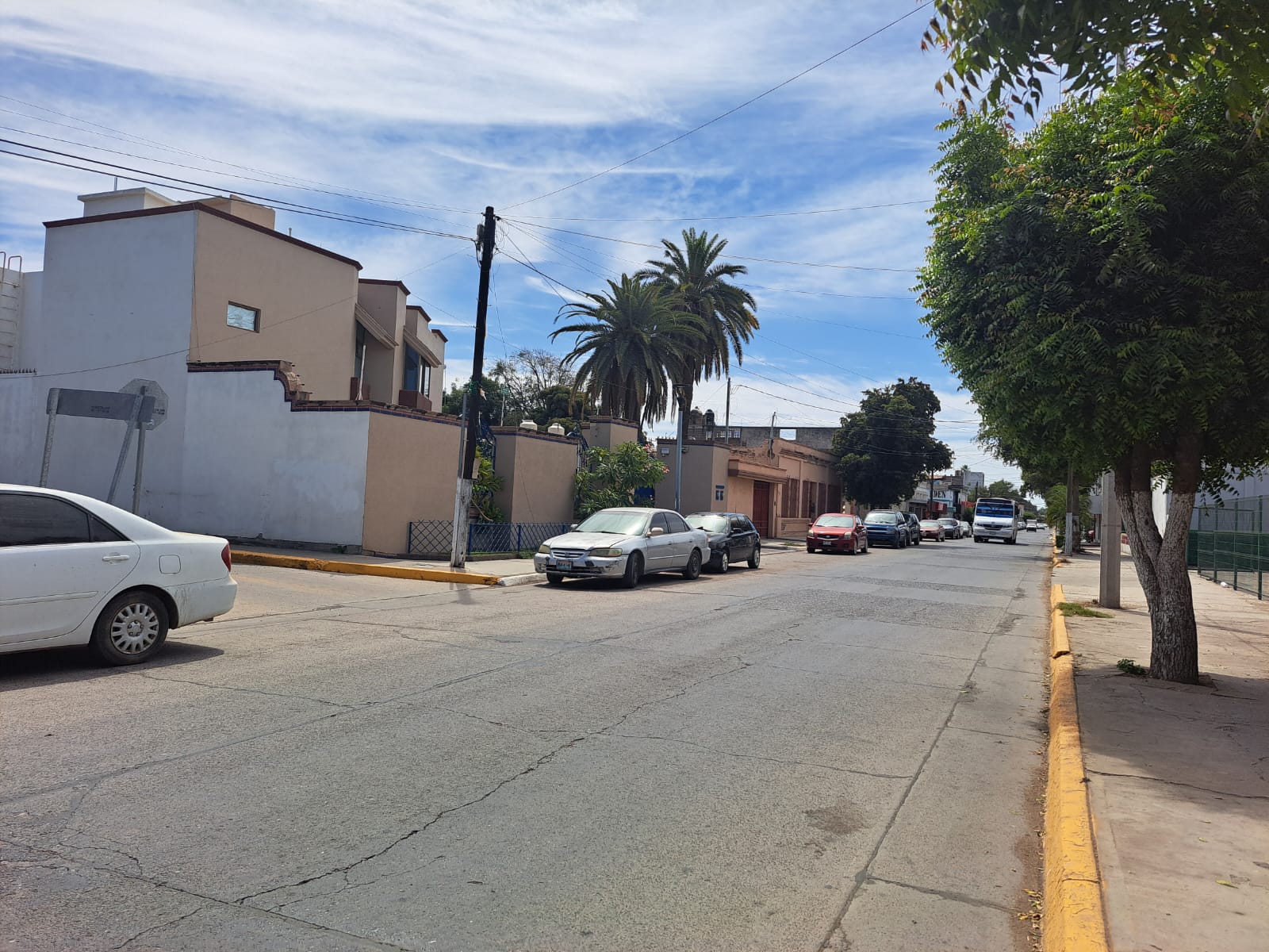 Poco trafico en Guasave este lunes ocho de abril.