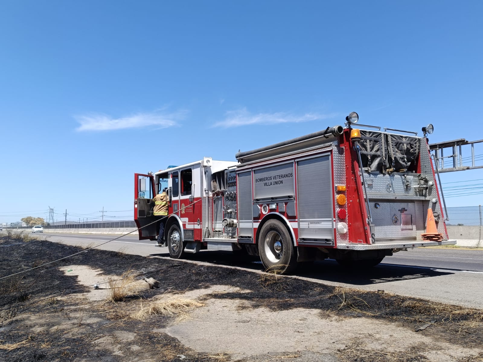 Elementos de Bomberos Veteranos El Castillo y Villa Unión