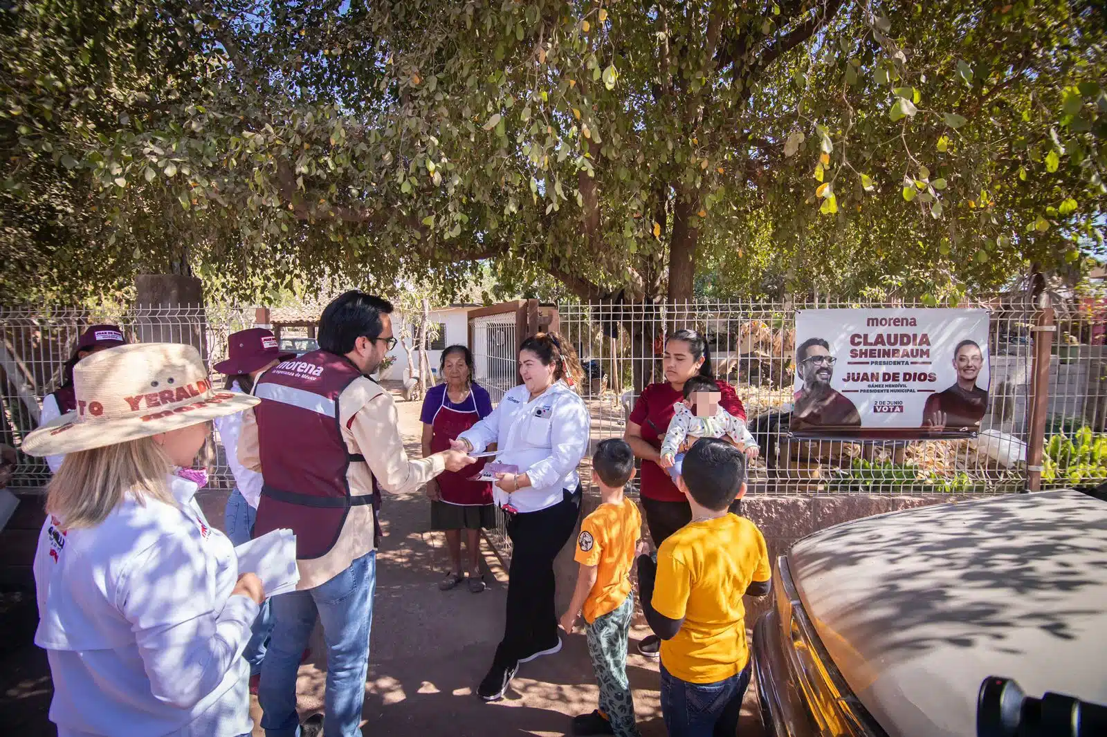 Juan de Dios Gámez Mendívil, candidato de Morena a la alcaldía de Culiacán, se presentó ante habitantes de la sindicatura de San Lorenzo