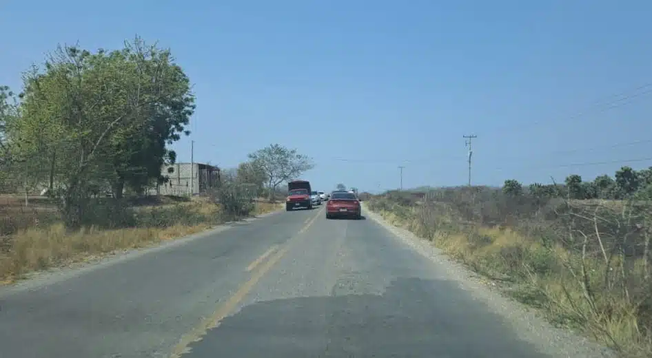 carretera internacional México 15 en el tramo de Rosario a Escuinapa