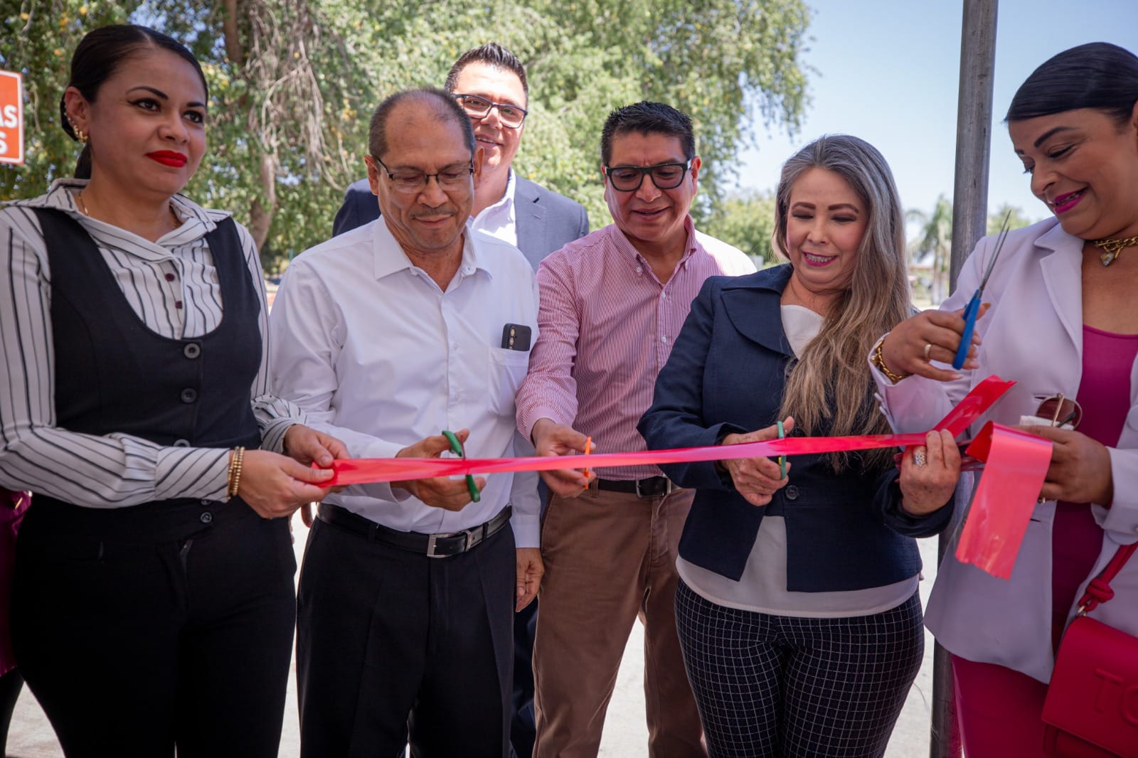 Estudiantes disfrutan de la Feria Municipal del Libro./ Foto: Cortesía
