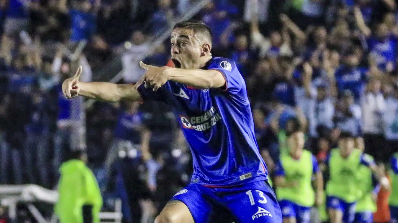 Camilo Cándido celebrando gol