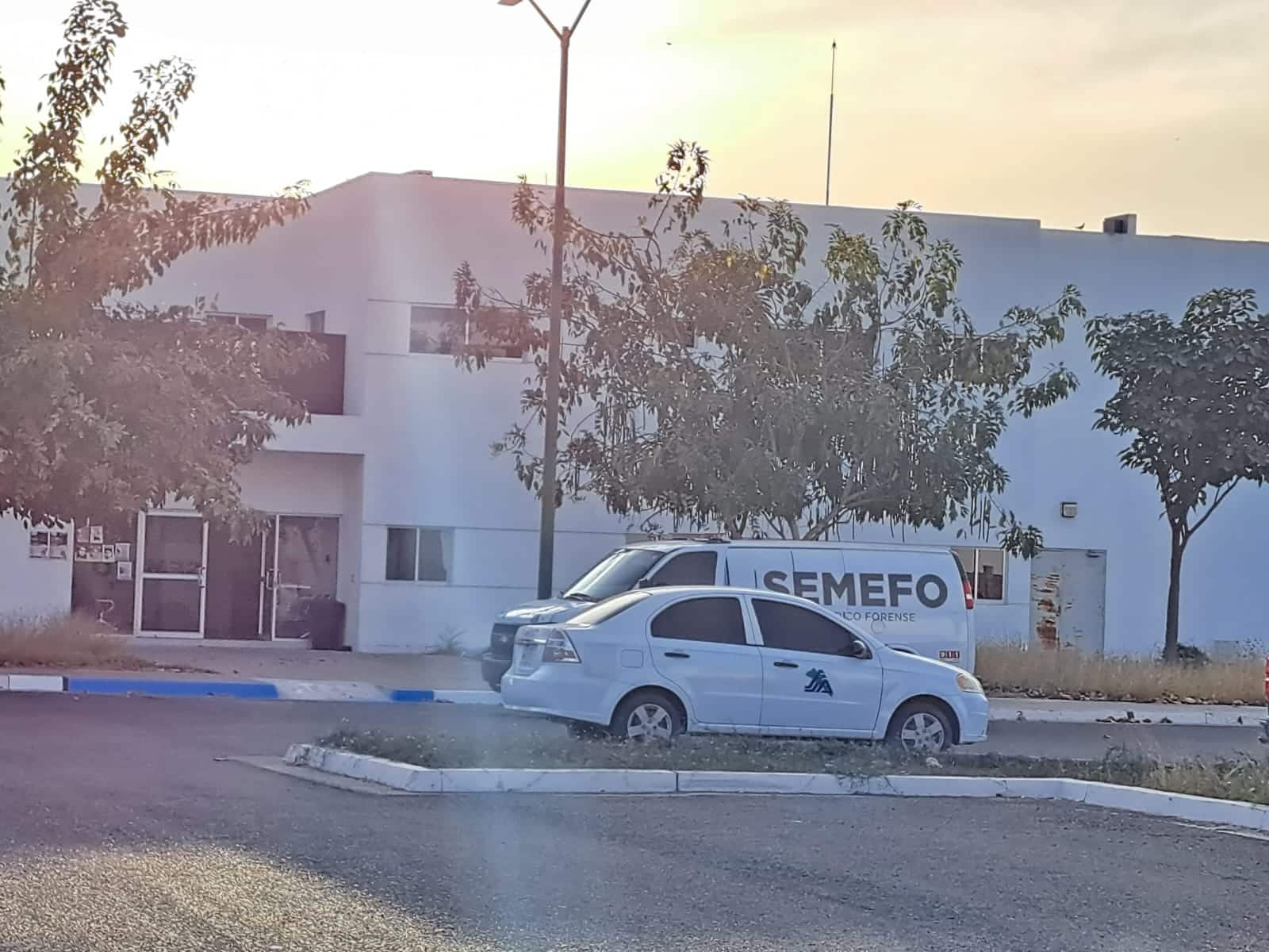 Ingresan al Semefo con los 4 cuerpos de los fallecidos den el accidente en Angostura.