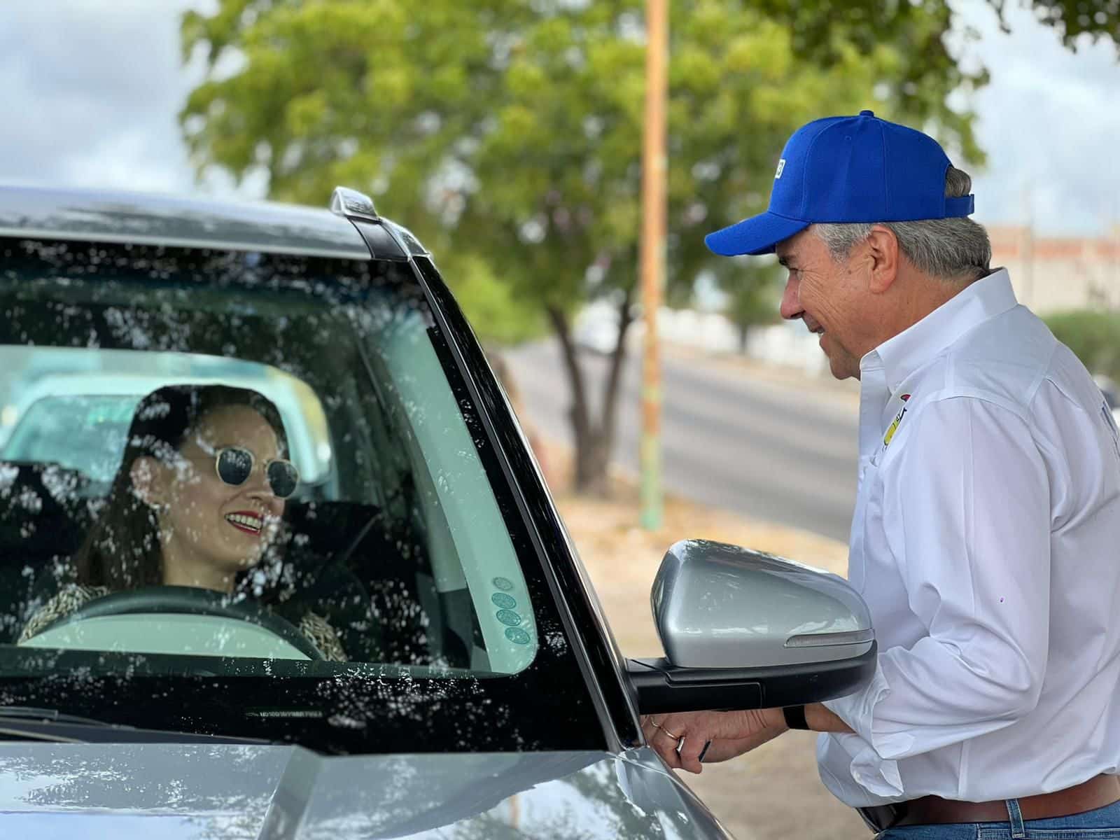Sergio “Pío” Esquer durante su recorrido de campaña
