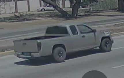 Imágenes de la camioneta que presuntamente atropelló al trabajador, dejándolo sin vida