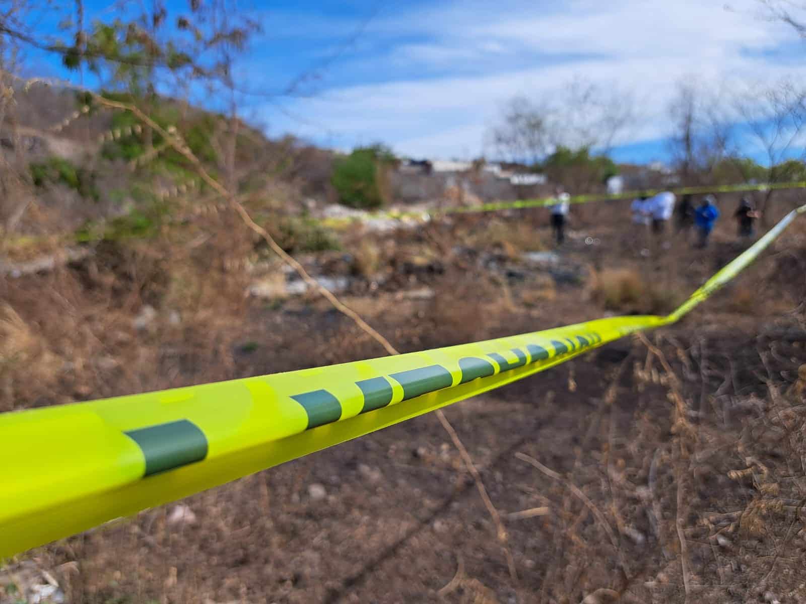 Rastreadoras hallan cuerpo semienterrado en Culiacán.