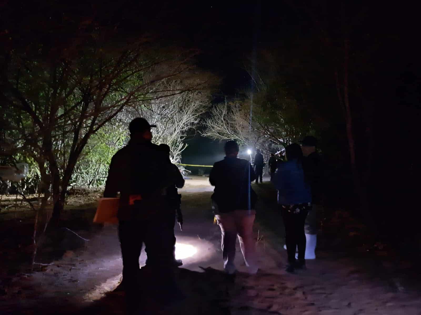 Policías municipales hallan el cuerpo sobre un camino de terracería