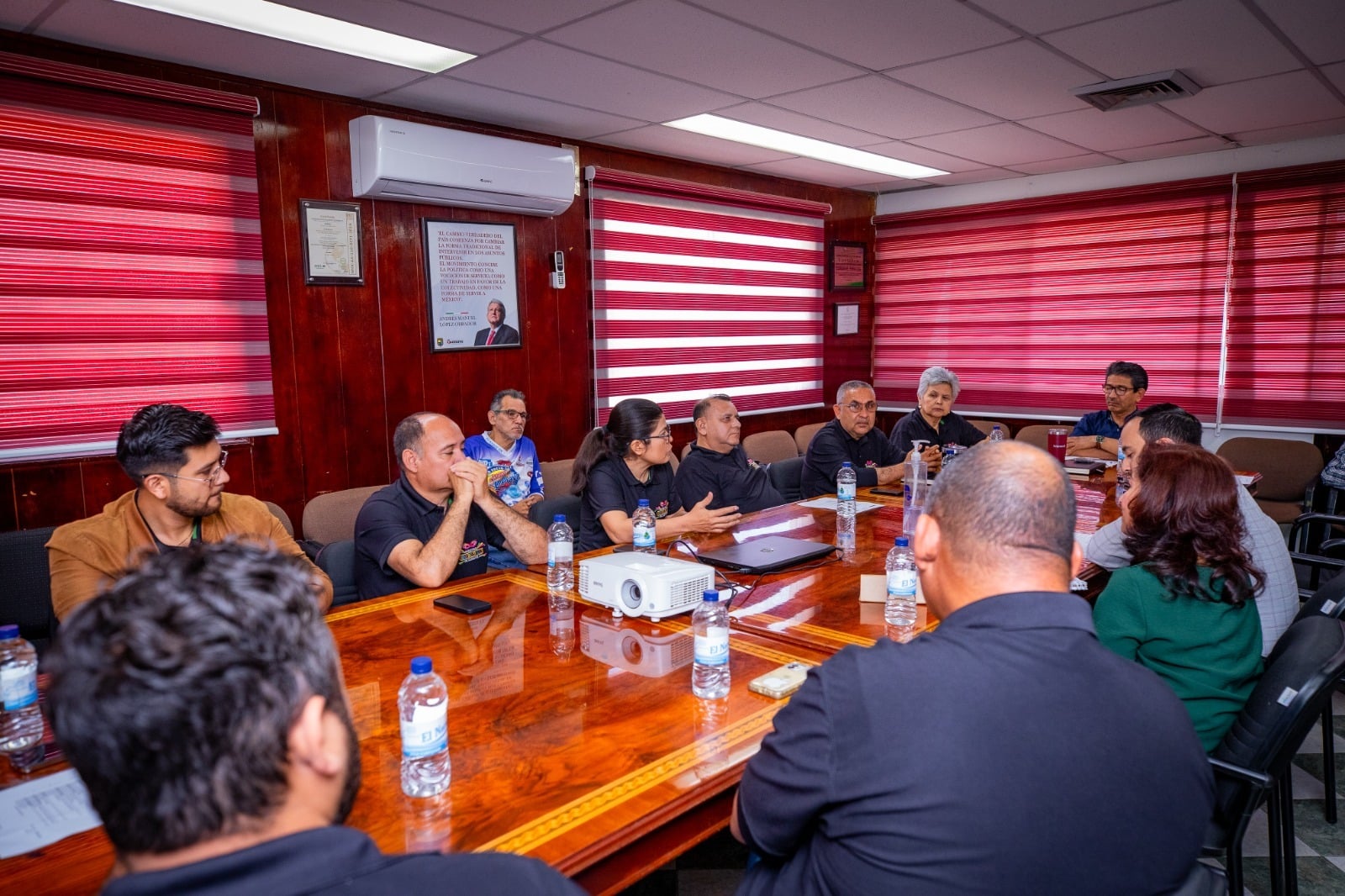 Autoridades de Guasave en reunión.