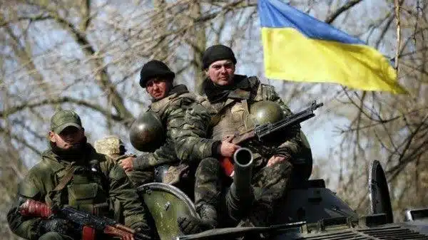 Acuerda UE usar bienes congelados de Rusia para equipar ejército ucraniano