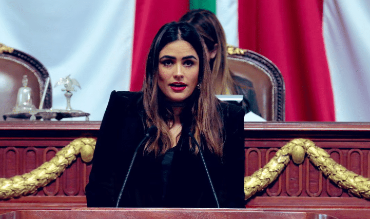 Alessandra Rojo de la Vega denuncia ataque armado en su contra