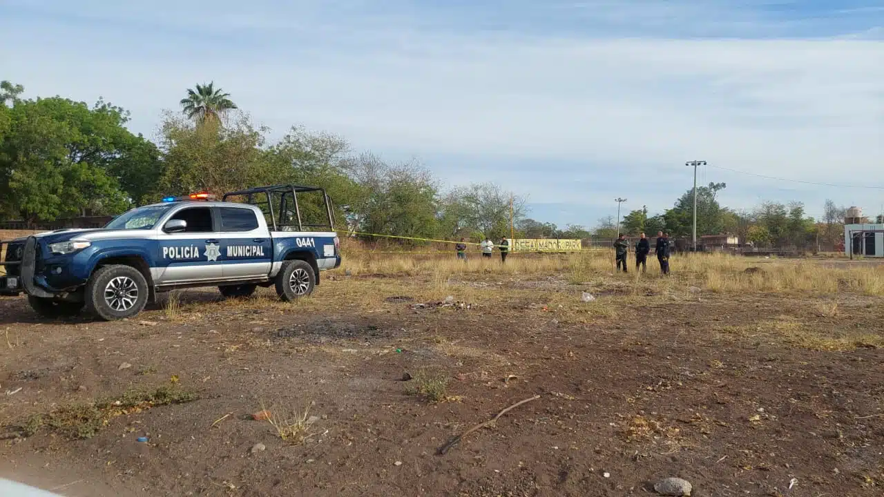 PAtrulla y personal de la policia