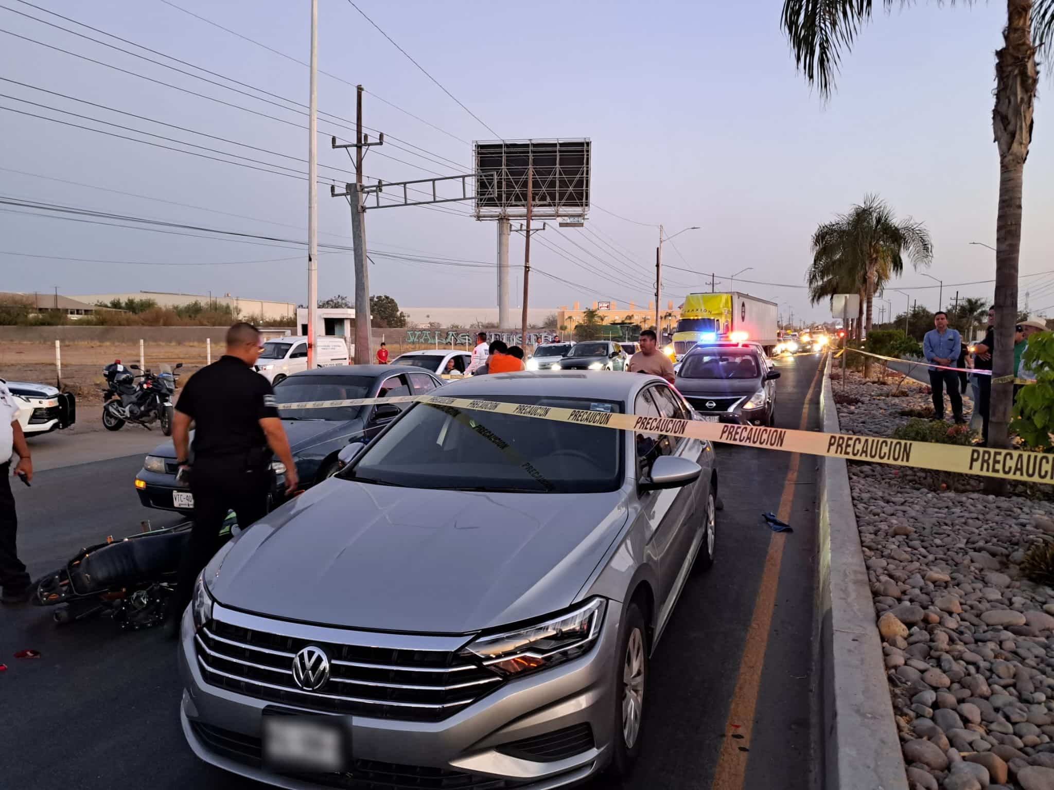Lugar de los hechos. La zona está delimitada y las autoridades se encuentran presentes