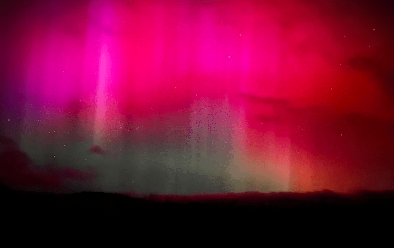 Tormenta solar geomagnética provoca impresionantes auroras boreales