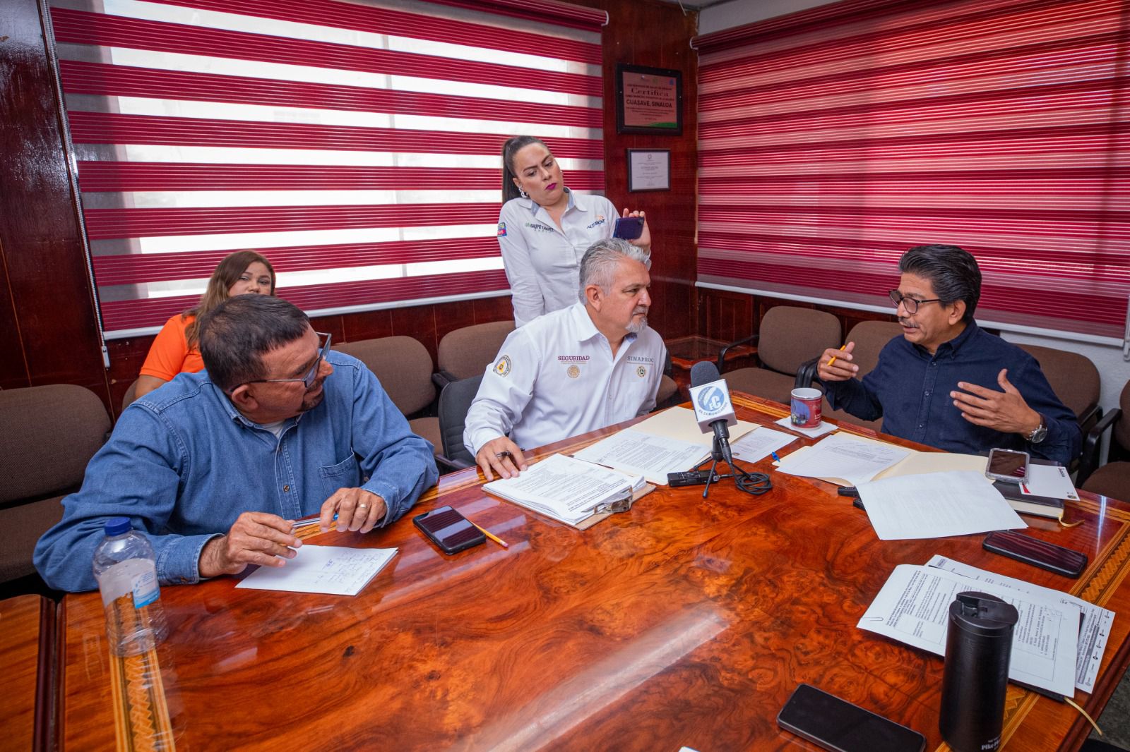 Sesión extraordinaria de la Junta Directiva del Instituto de Protección Civil de Guasave
