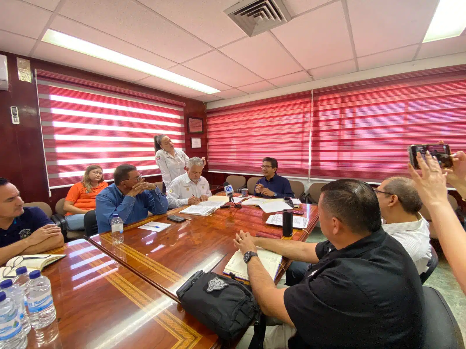 Sesión extraordinaria de la Junta Directiva del Instituto de Protección Civil de Guasave