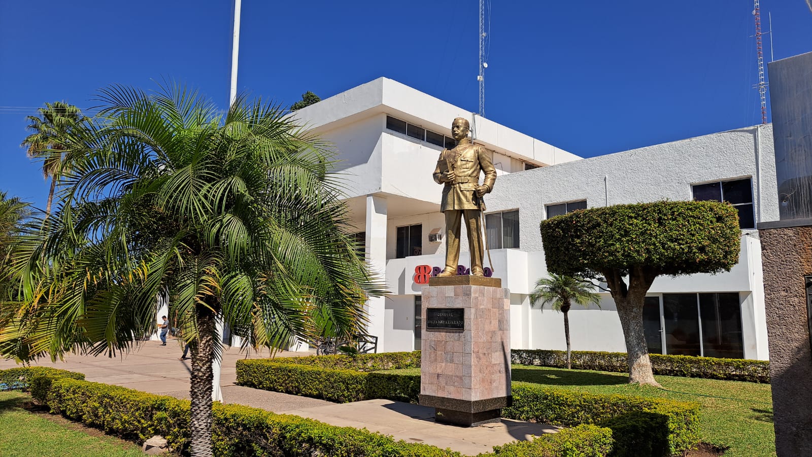 Salvador Alvarado tiene el compromiso de un crédito desde el 2007