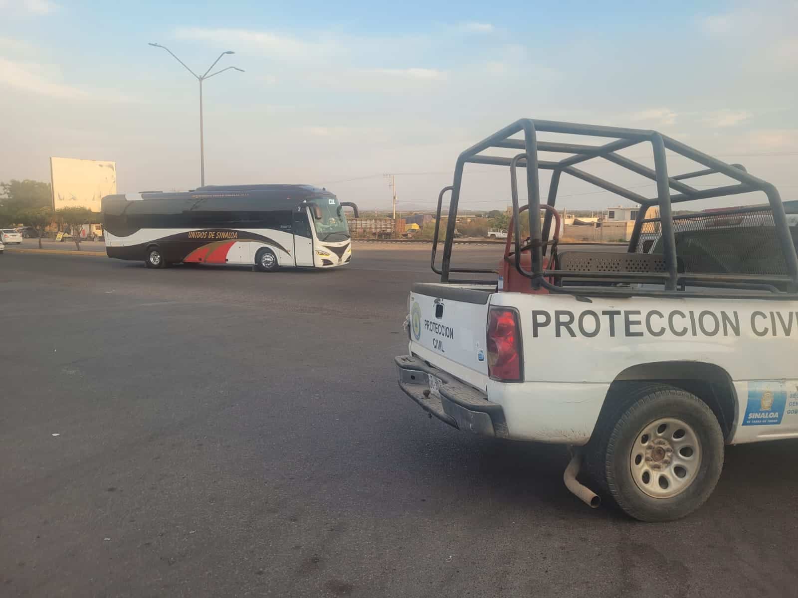 Carretera libre Mazatlán-Culiacán bloqueada