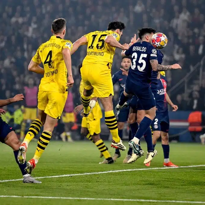 El momento del gol: Matt Hummels mete a una final más al Borussia Dortmund, tras 11 años de ausencia