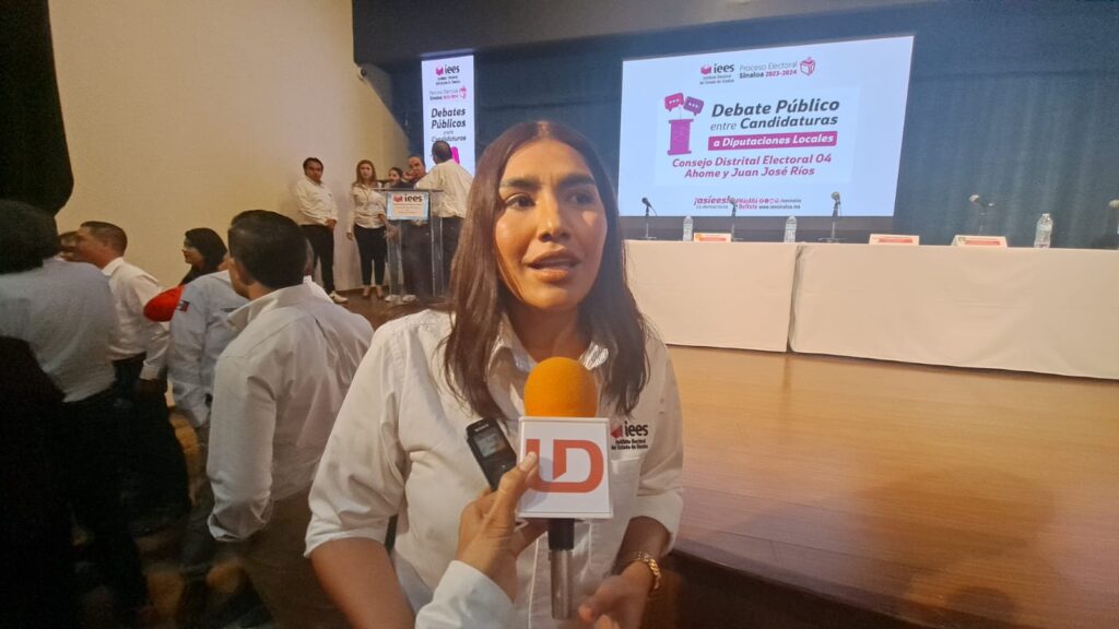 Brenda Esmeralda Sauceda Rodríguez, presidenta del Consejo Distrital Electoral 04, en entrevista con Línea Directa en Ahome