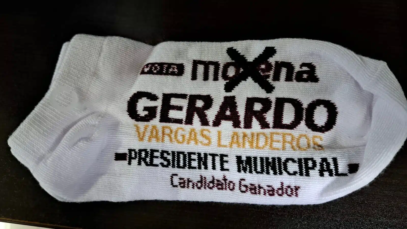 Calcetas que dio el candidato por el partido de Morena a la presidencia municipal de Ahome, Gerardo Vargas Landeros