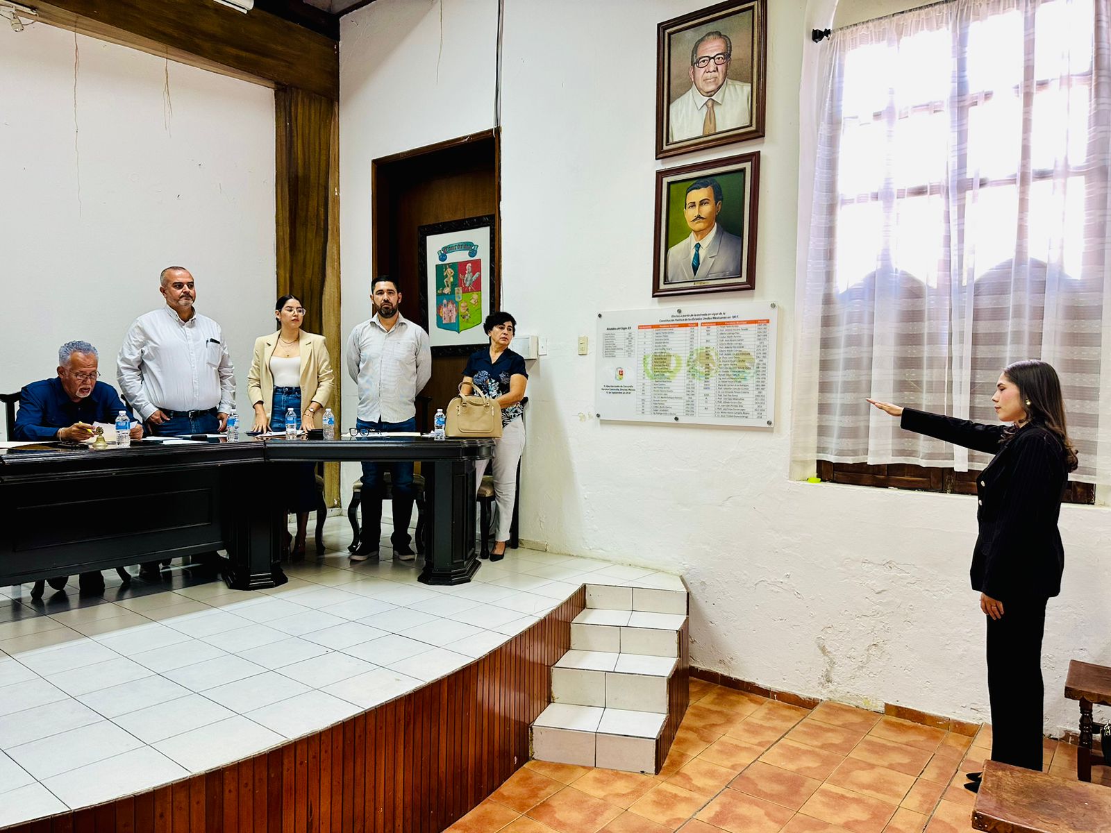 Tres personas se integran al cuerpo de funcionarios públicos del gobierno municipal