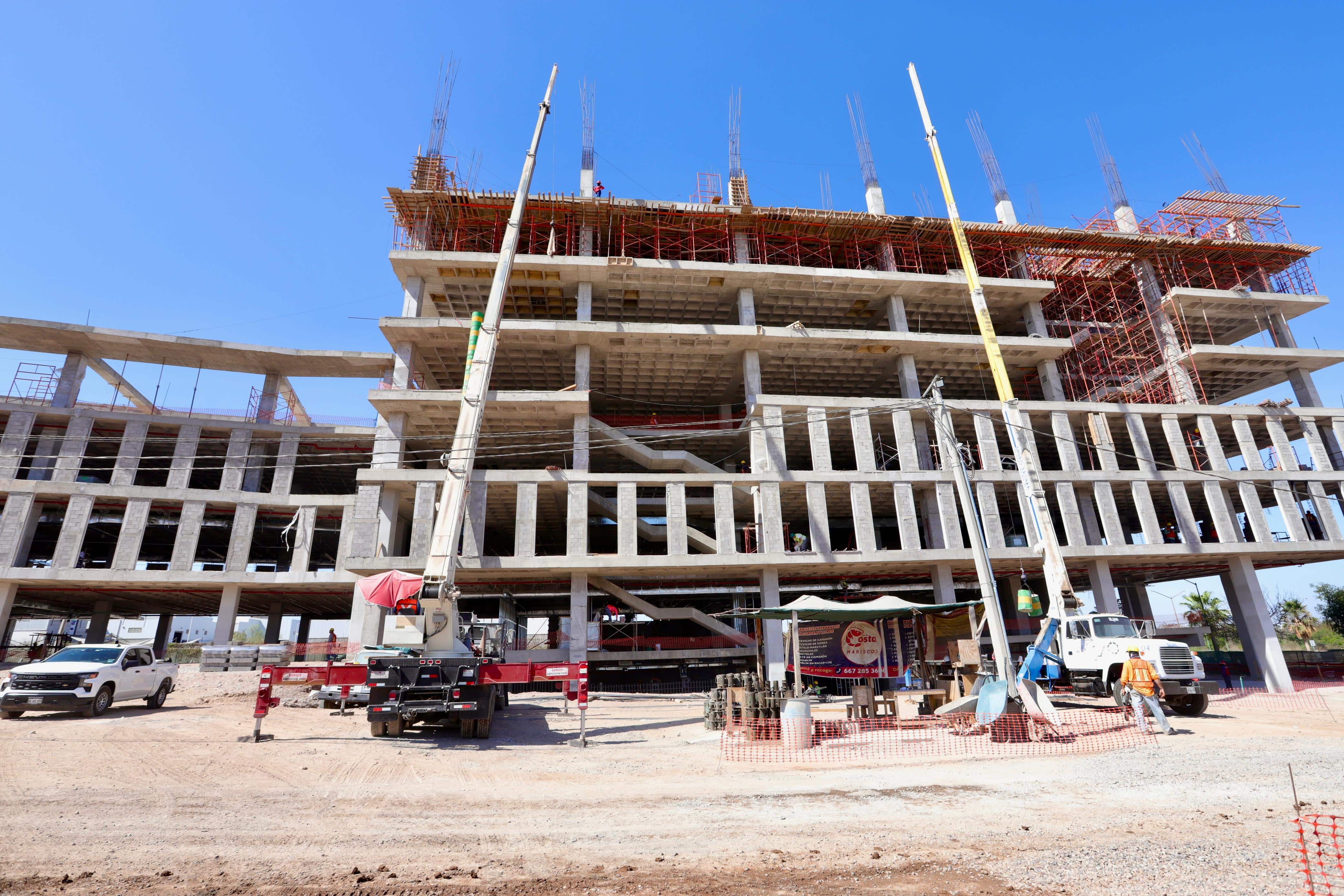 Obra del nuevo campus institucional de Salud Digna en Culiacán