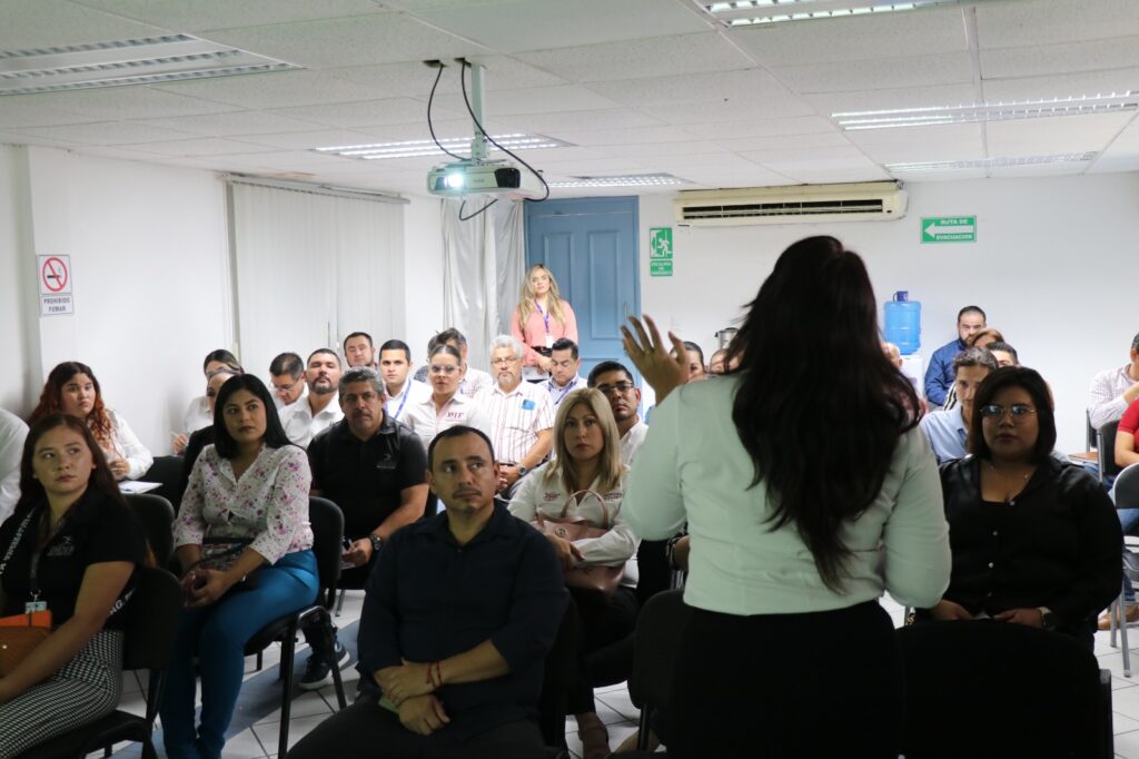 Los servidores públicos de Mazatlán fueron capacitados en temas de acoso laboral y hostigamiento sexual.