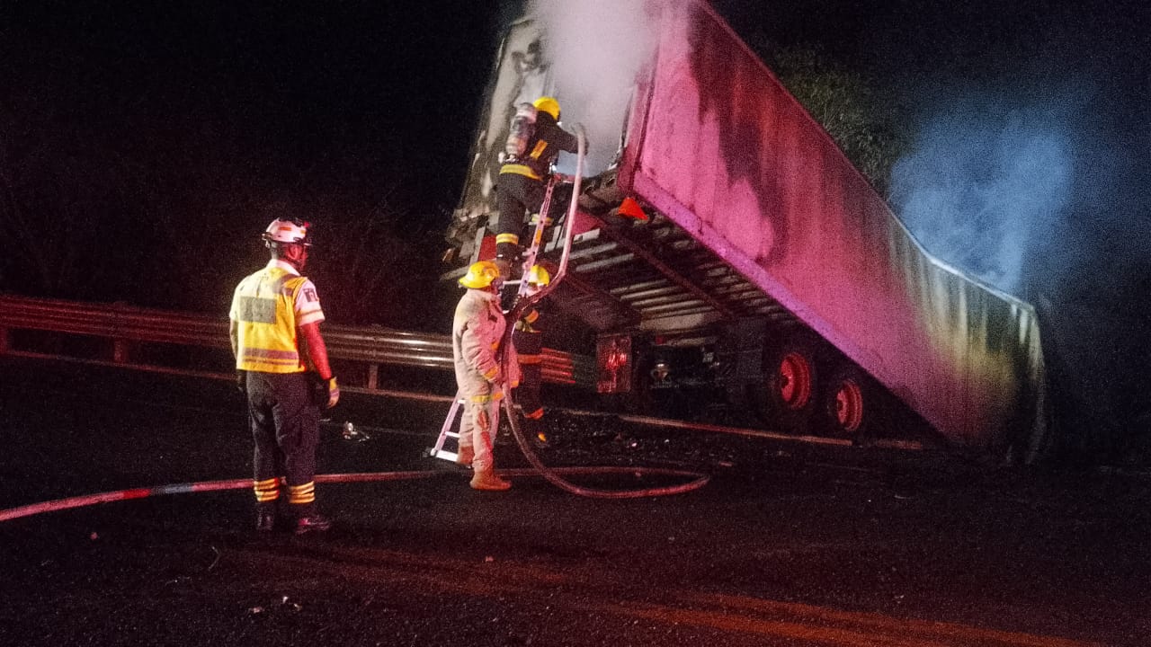 Caja de trailer incendiado