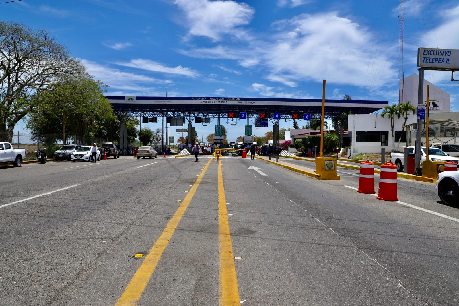 Caseta de cobro en Culiacán.