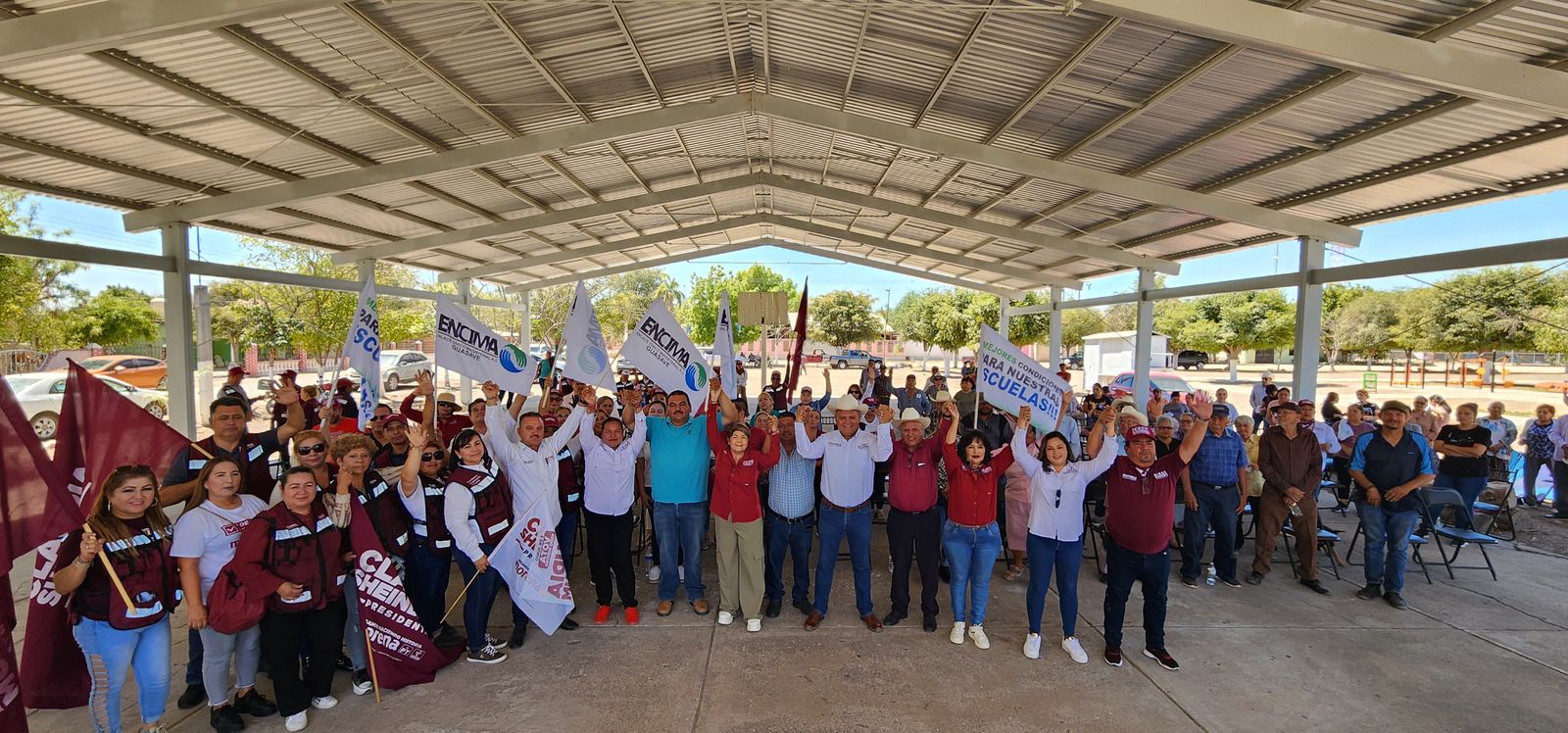 Cecy Ramírez durante su campaña por San Rafael y comunidades aledañas