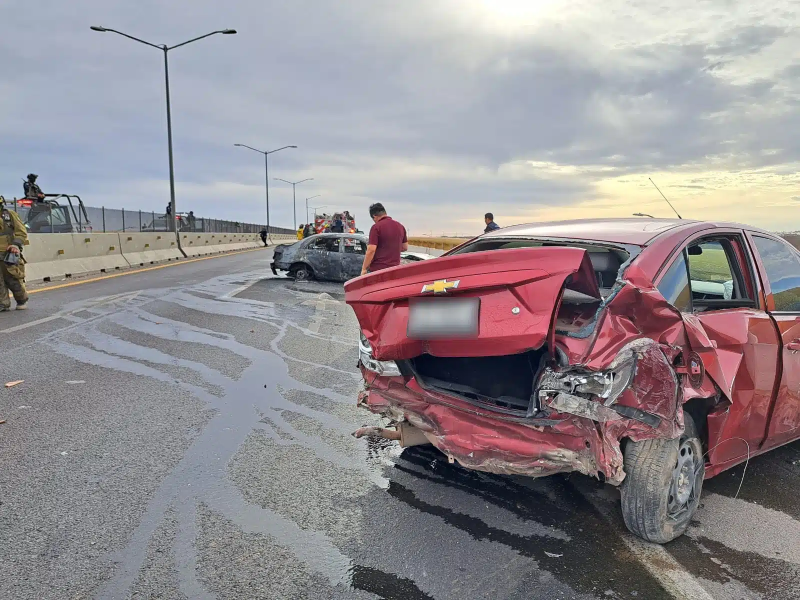 Severos daños causados en los vehículos tras el accidente.