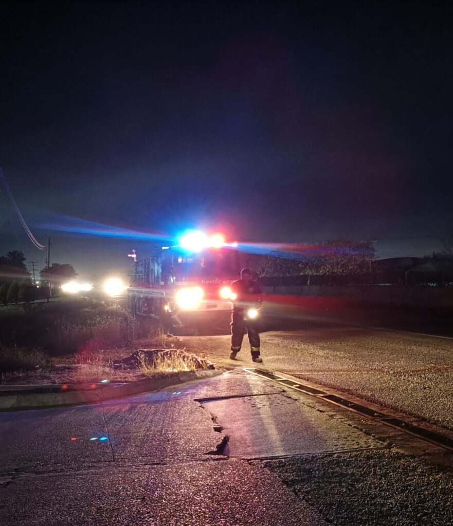 Elementos de Bomberos en el lugar de los hechos