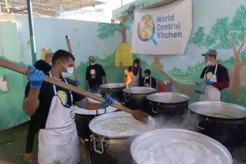 Cierran cocinas comunitarias en Rafah, tras ataques israelíes