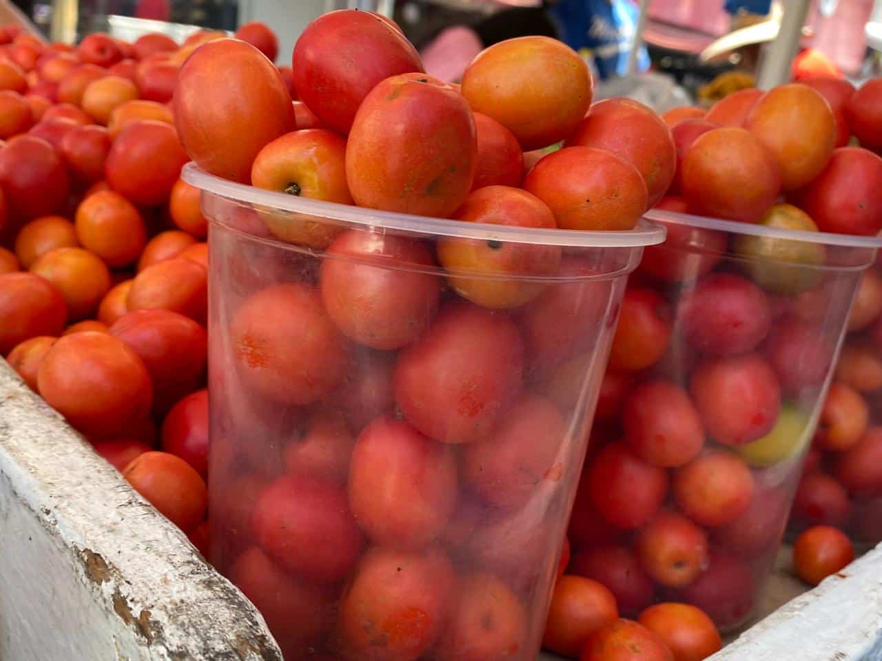 Ciruelas rojas en Mazatlán