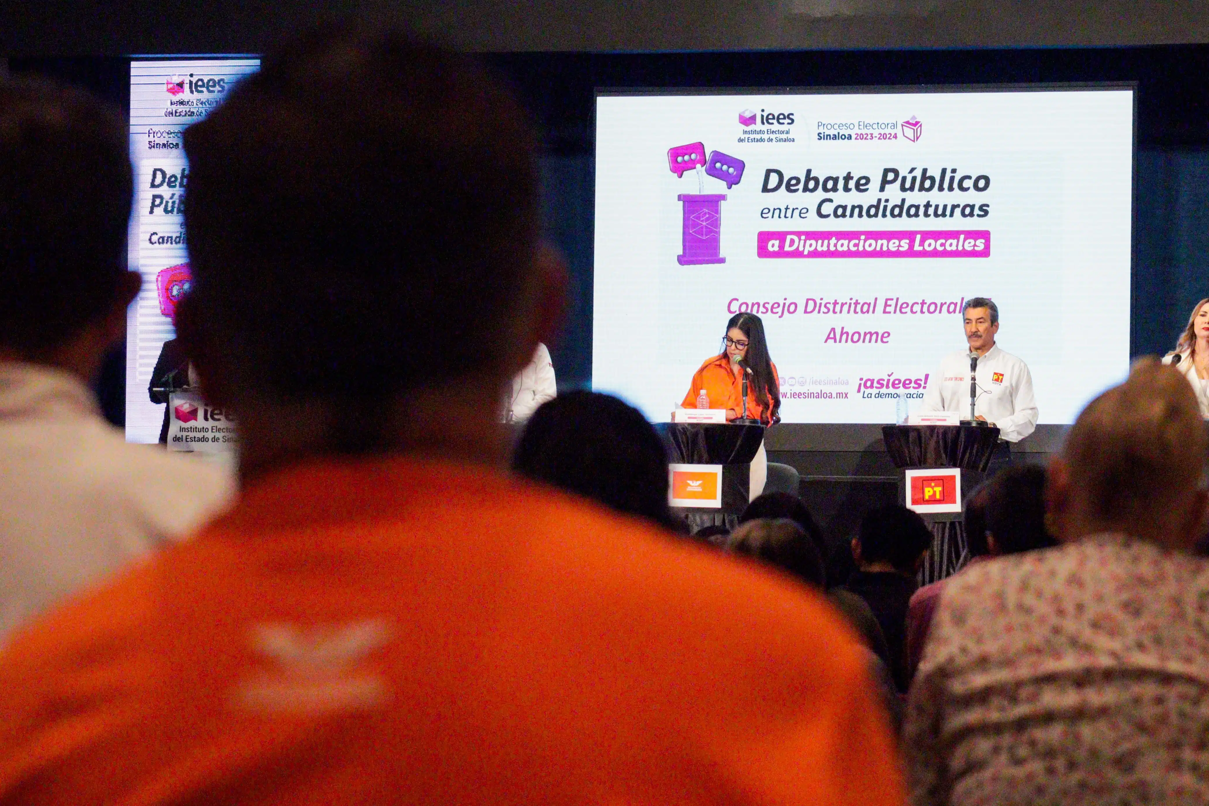 Debate organizado por el IEES entre candidatos a diputados y diputadas locales en Ahome