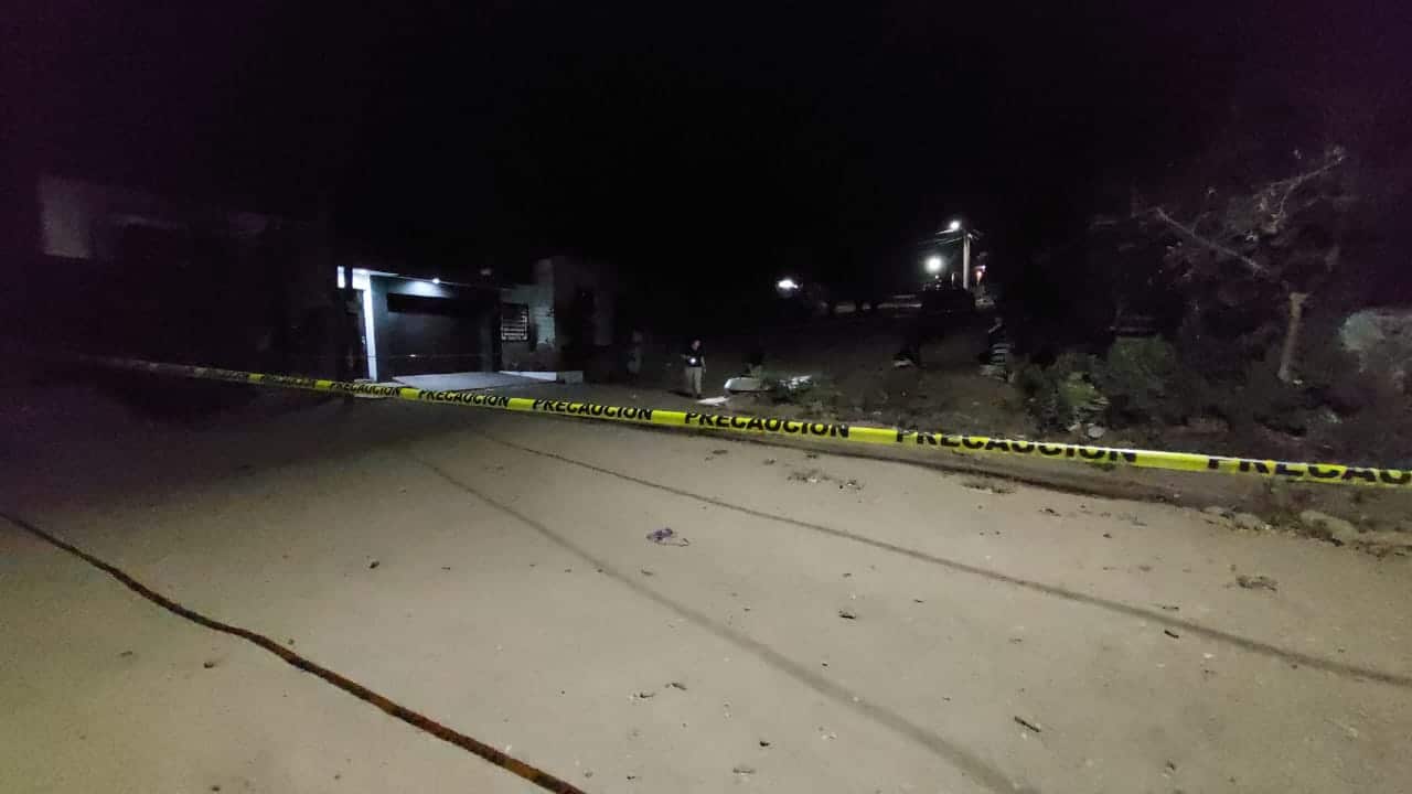 Zona acordonada donde ocurrió la agresión con arma de fuego