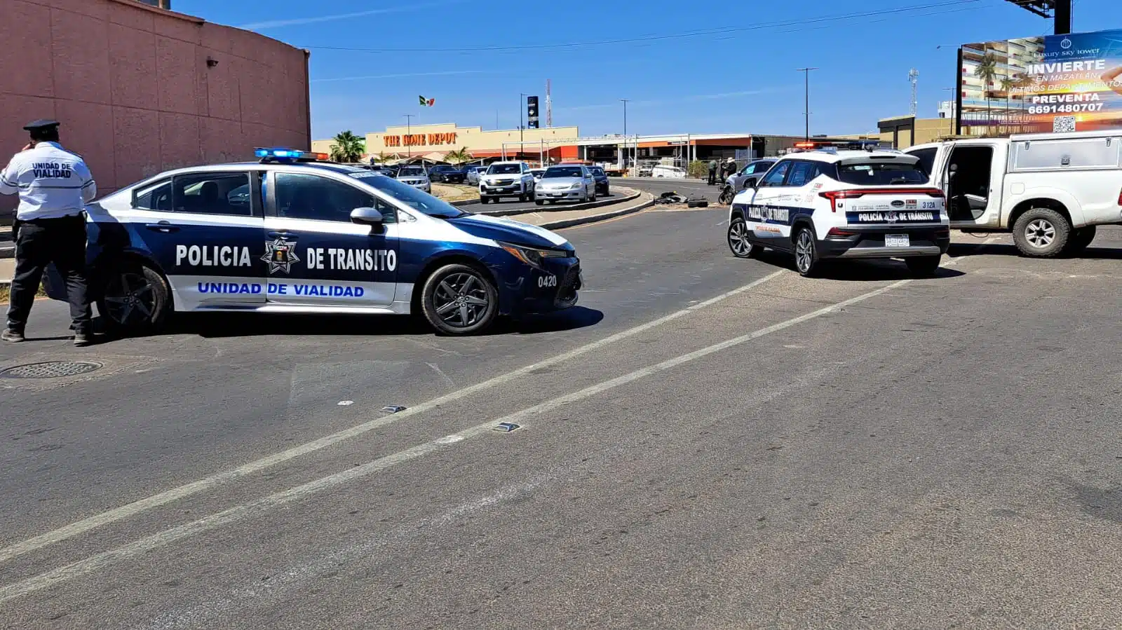 Autoridades estuvieron presentes en el lugar donde ocurrió el percance vial