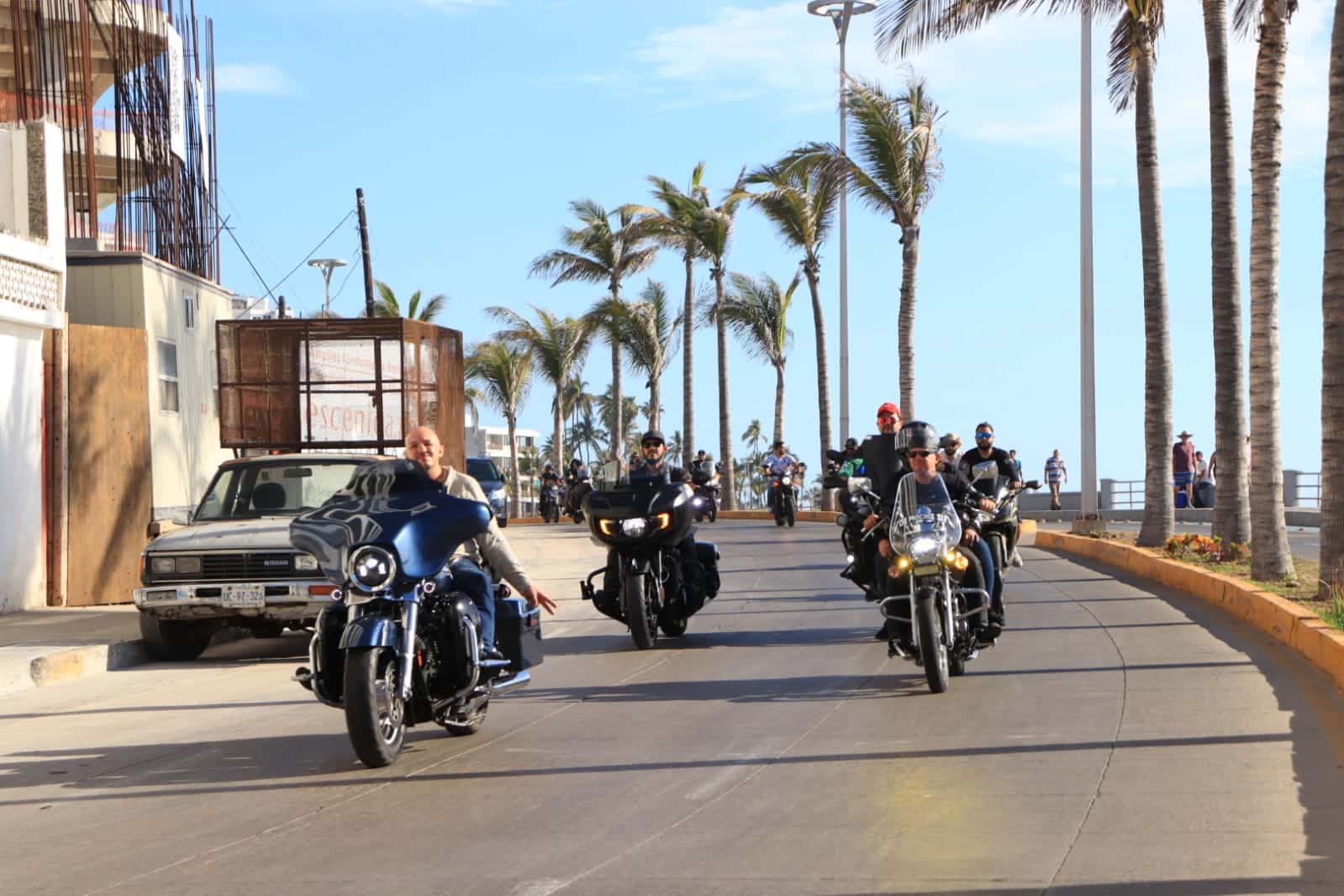 Desfile de motociclistas en Mazatlán