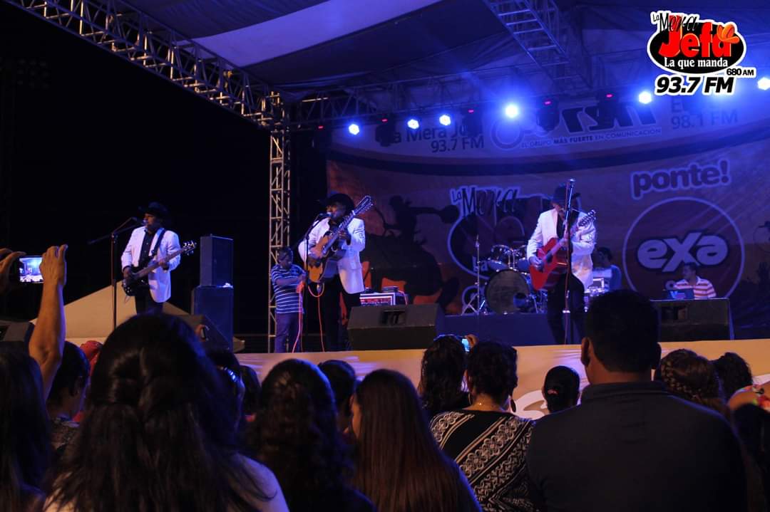 Festival del Día de las Madres en Guasave organizado por La Mera Jefa 93.7 FM
