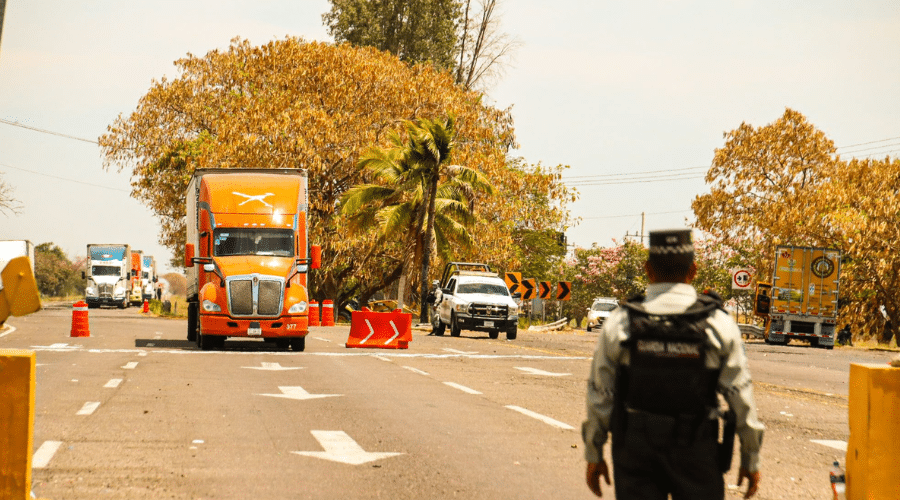 Los transportistas de carga se han unido a la protesta de los productores agrícolas en la caseta de Costa Rica.