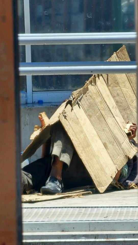 Don Ezequiel viviendo en las calles de Los Mochis
