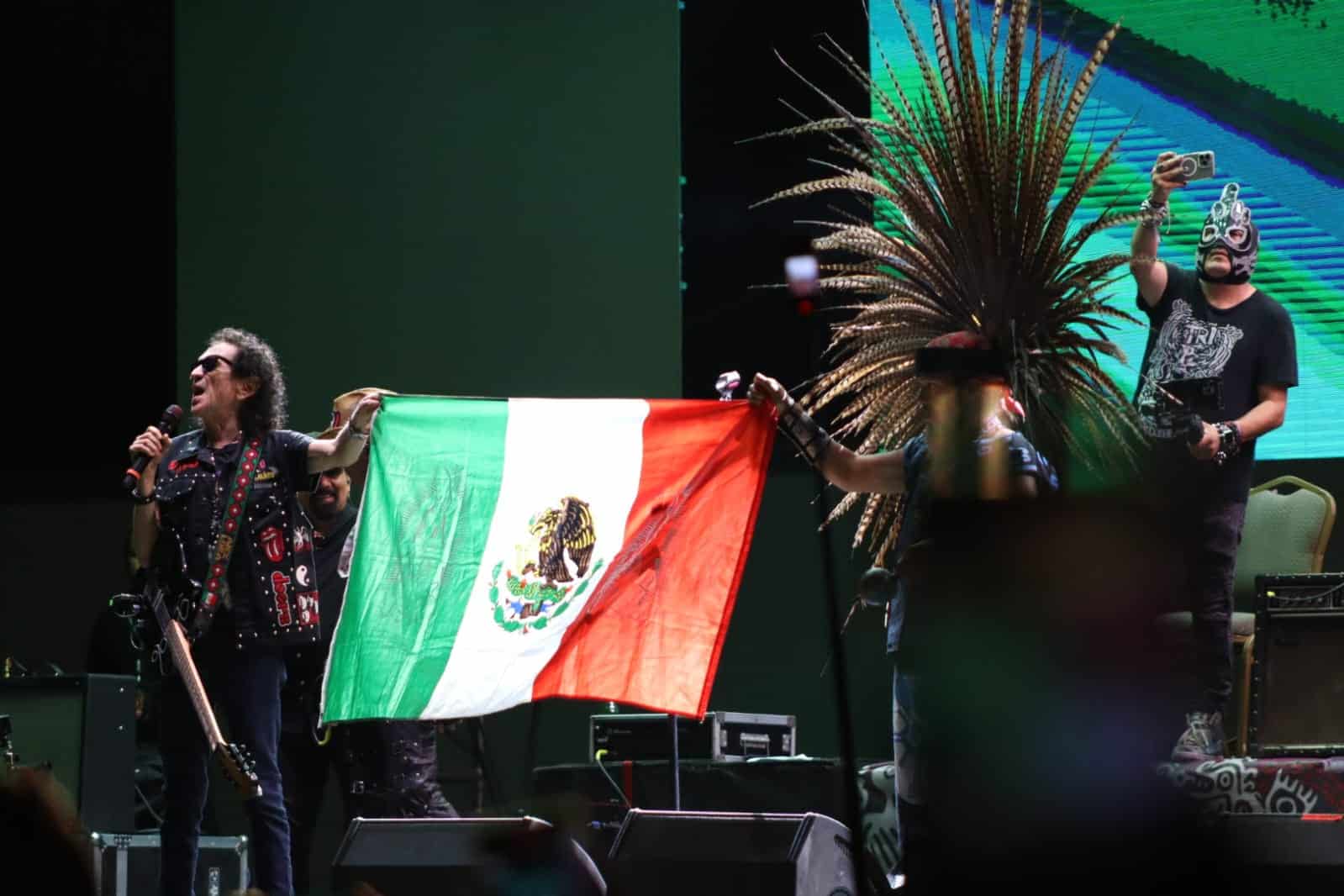 El Tri de Alex Lora en su presentación en la Semana Internacional de la Moto Mazatlán 2024