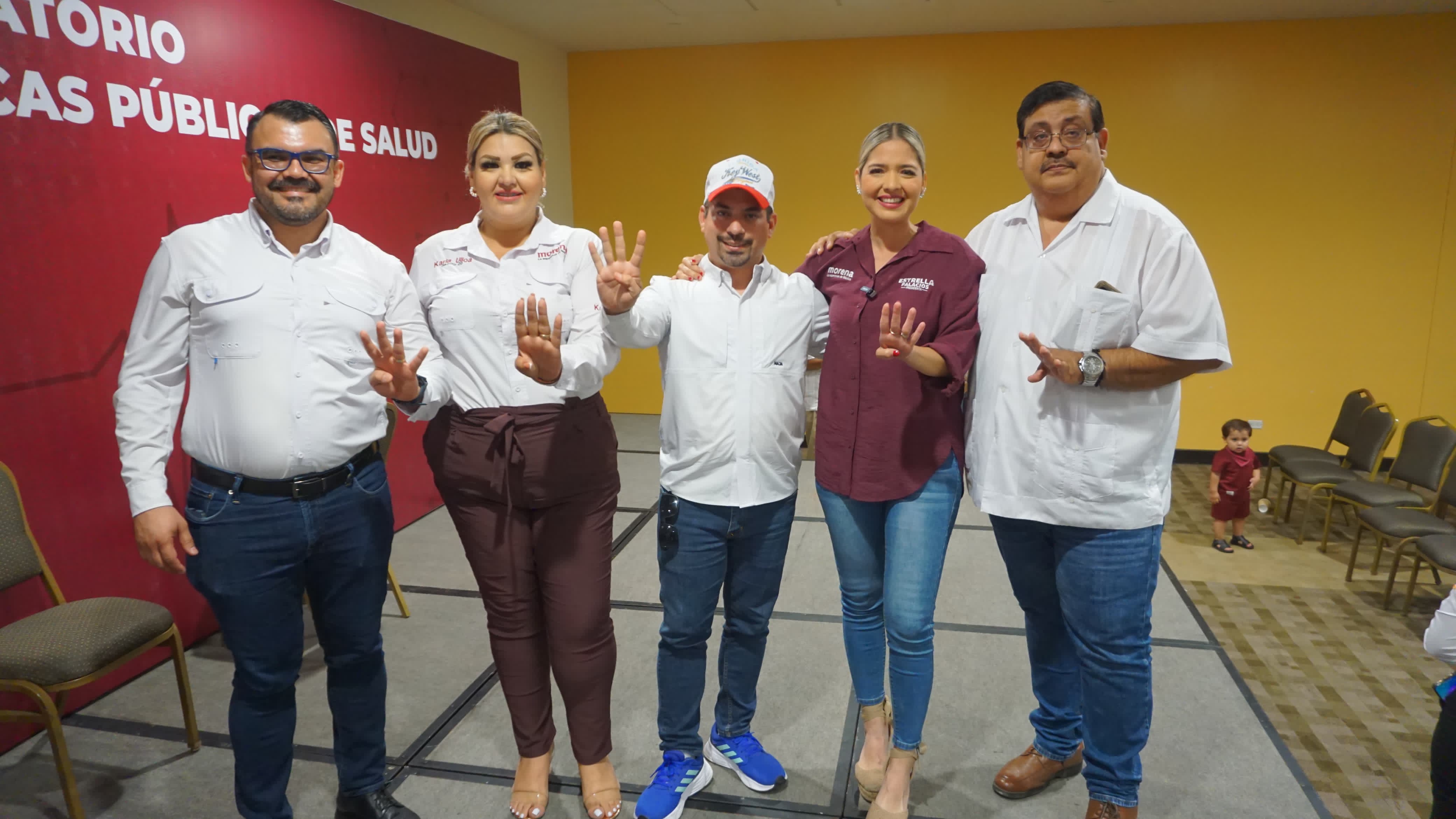 Candidata de Morena por la alcaldía de Mazatlán, Estrella Palacios, asistiendo al conversatorio “El futuro de las políticas públicas de salud”