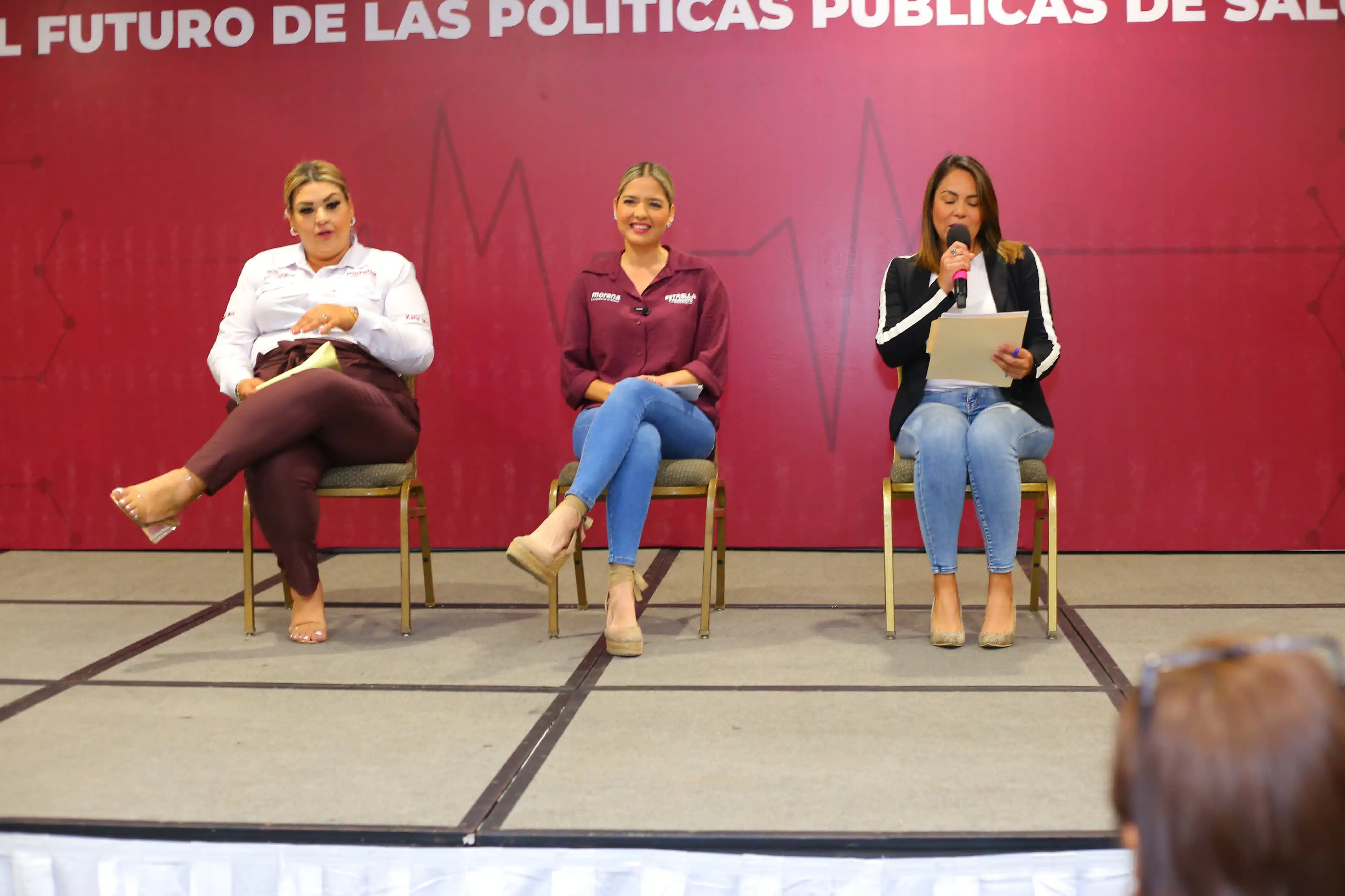 Estrella Palacios Domínguez en el conversatorio “El futuro de las políticas públicas de salud”