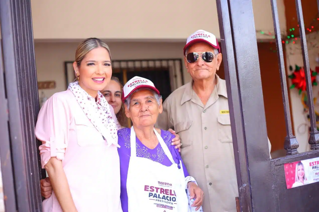 Estrella Palacios Domínguez recorre el Infonavit Playas en Mazatlán