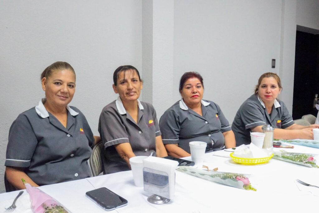 Festejo Día de las Madres en Grupo RSN 6