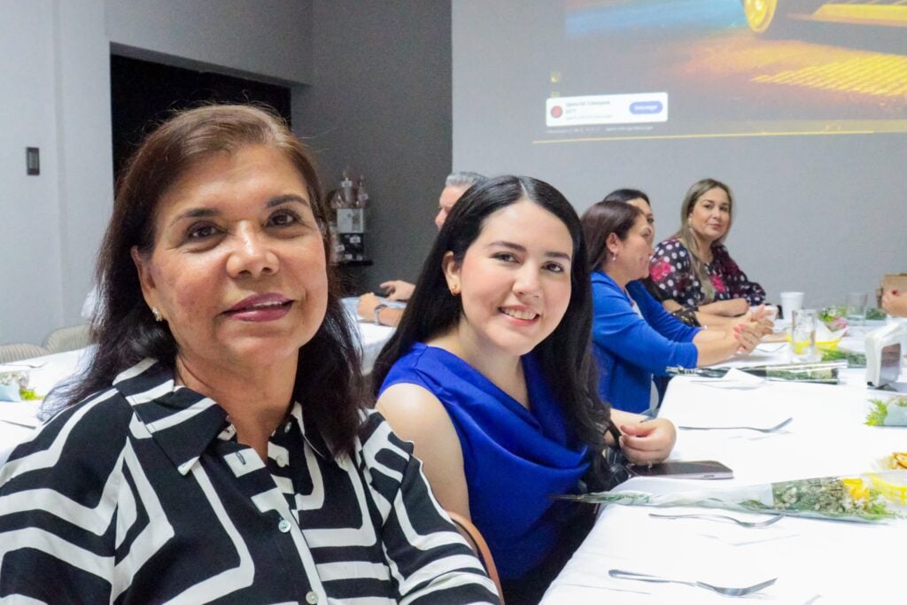 Festejo Día de las Madres en Grupo RSN 6