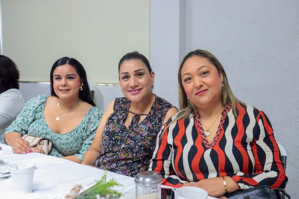 Festejo Día de las Madres en Grupo RSN 6